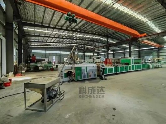 5.5kgs/M2 PVC Wall Panel Plastic Wood Grain PE Extruder Machine for Bamboo Fiber Integrated Wall Panel