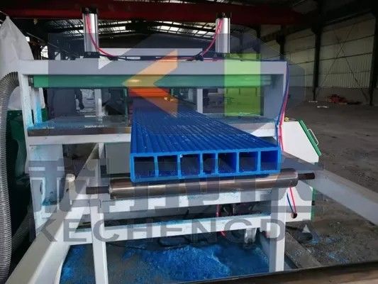 Customized PE Ecological Farming Marine Anti Slip Pedal Production Line PE Air Defense Skateboard Equipment